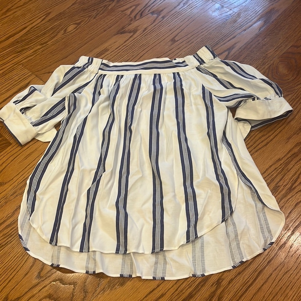 Eye of the Needle Woman’s Striped Off the Shoulder Top Size 16